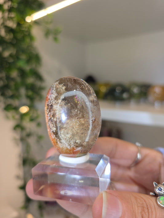 Garden Quartz Freeform on Plinth C