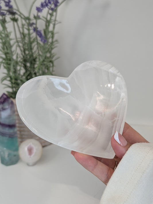 Mexican Banded White Onyx Calcite Heart Bowl