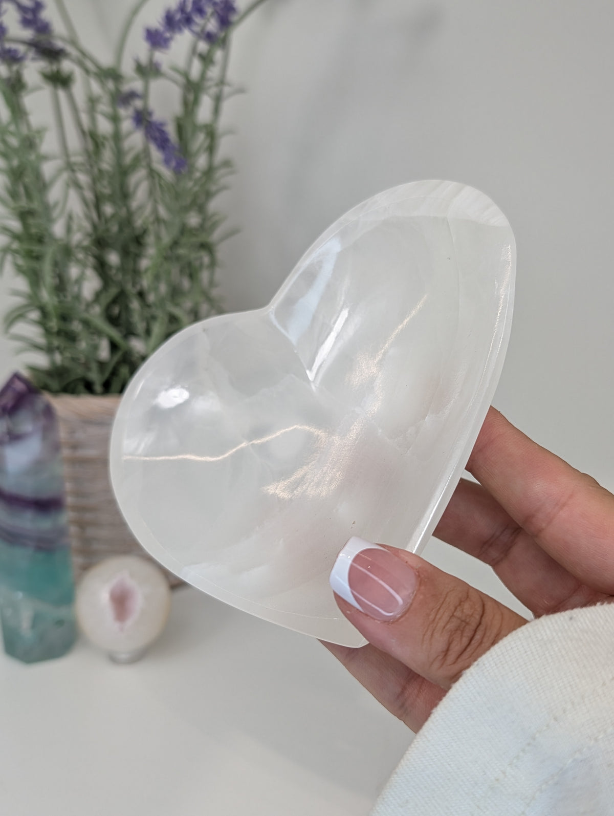 Mexican Banded White Onyx Calcite Heart Bowl