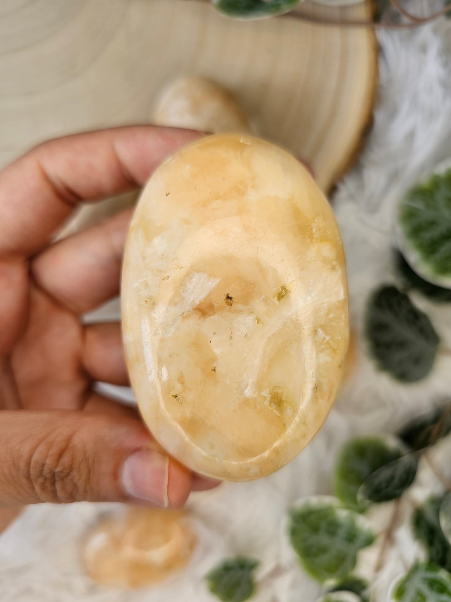 Stilbite Palm Stone - MAS0587