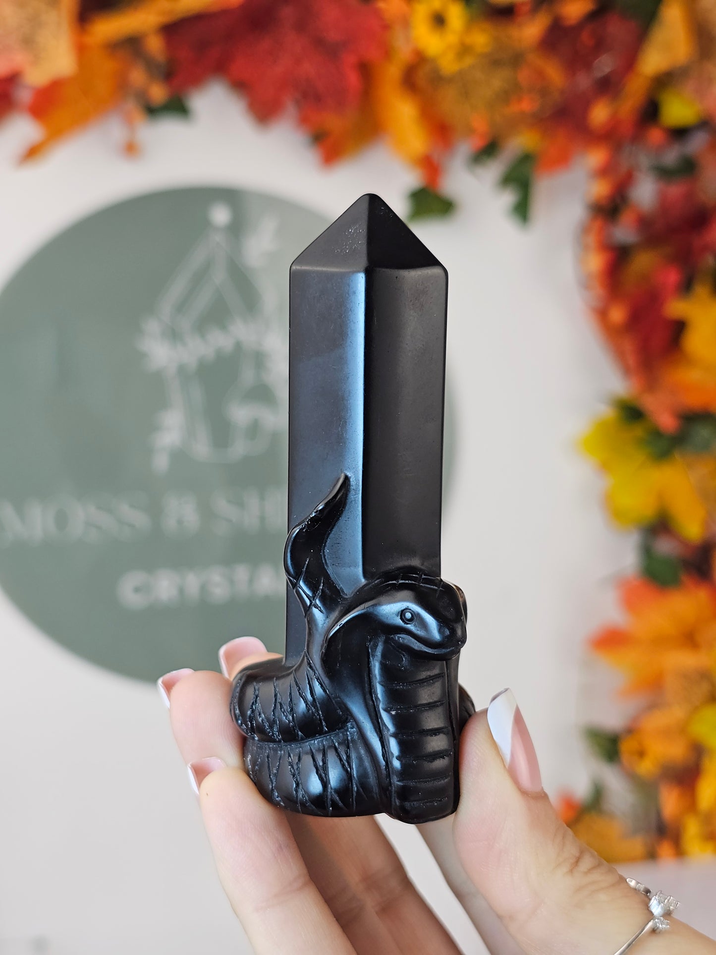 Obsidian Snake with Tower - MAS2303