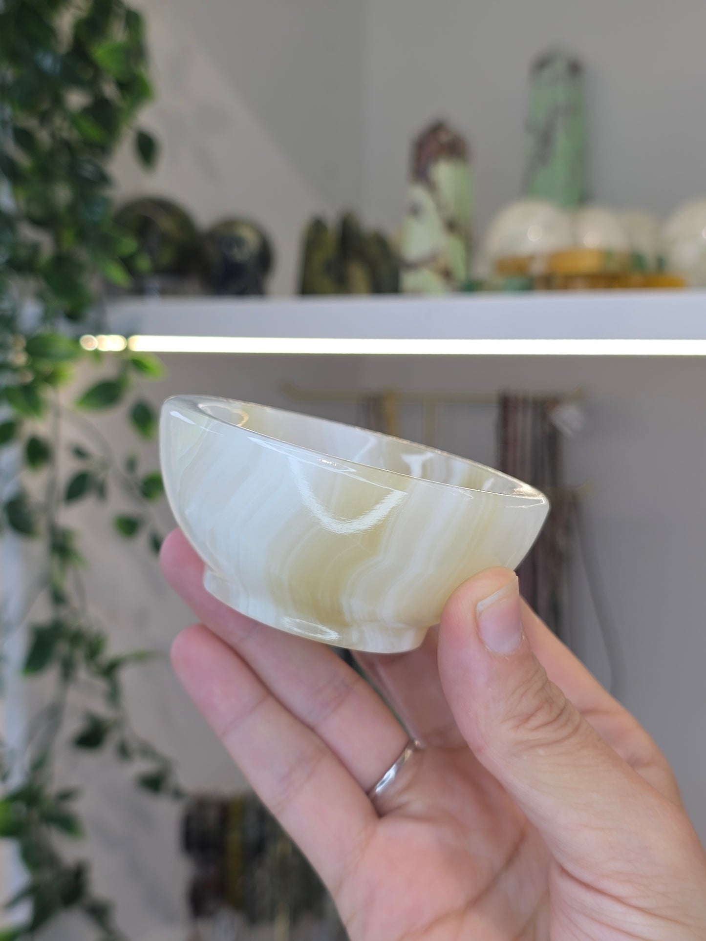 Small Round Mexican Onyx Bowl - Honey Calcite - B