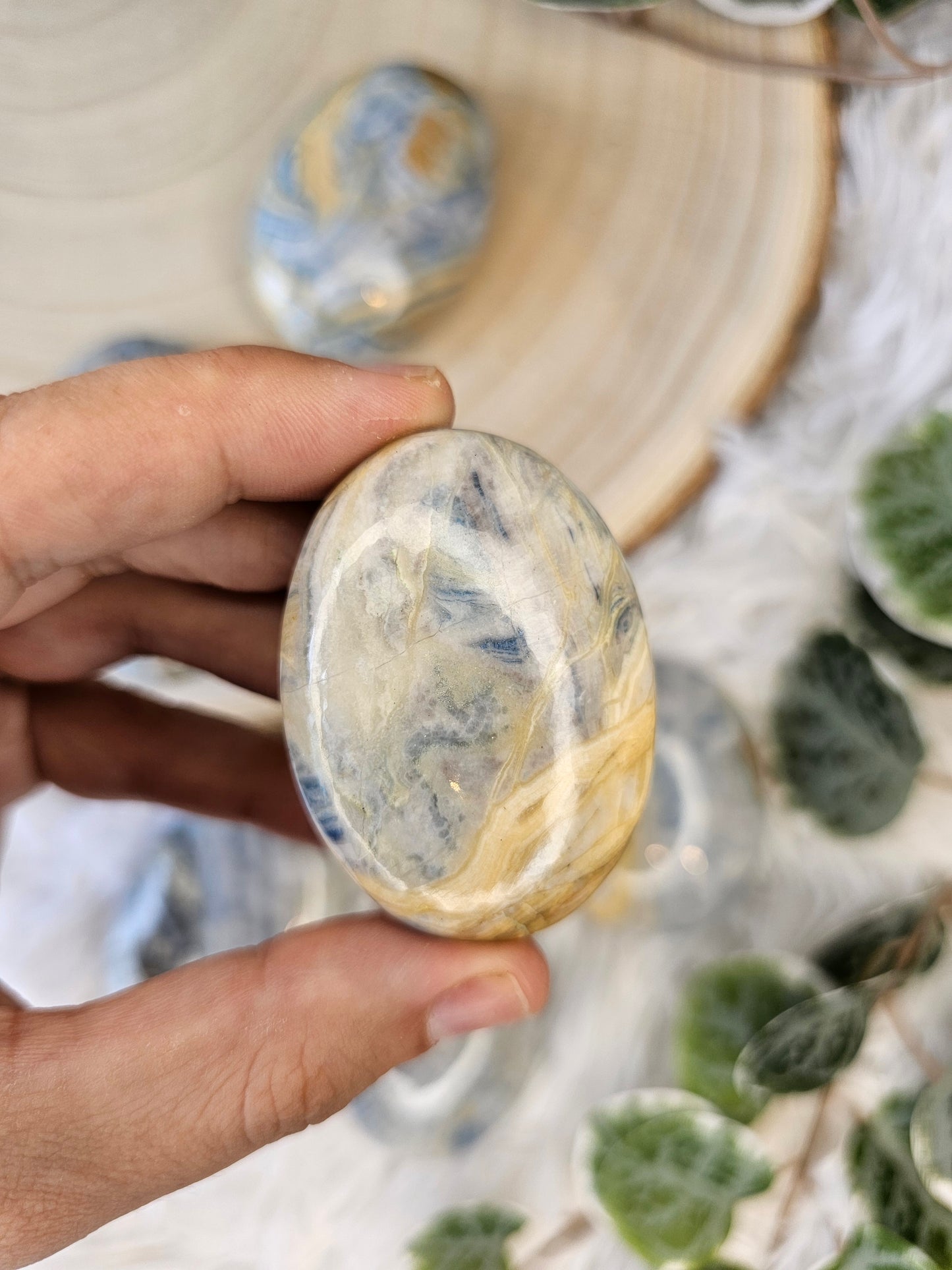 Scheelite Palm Stone - MAS0586
