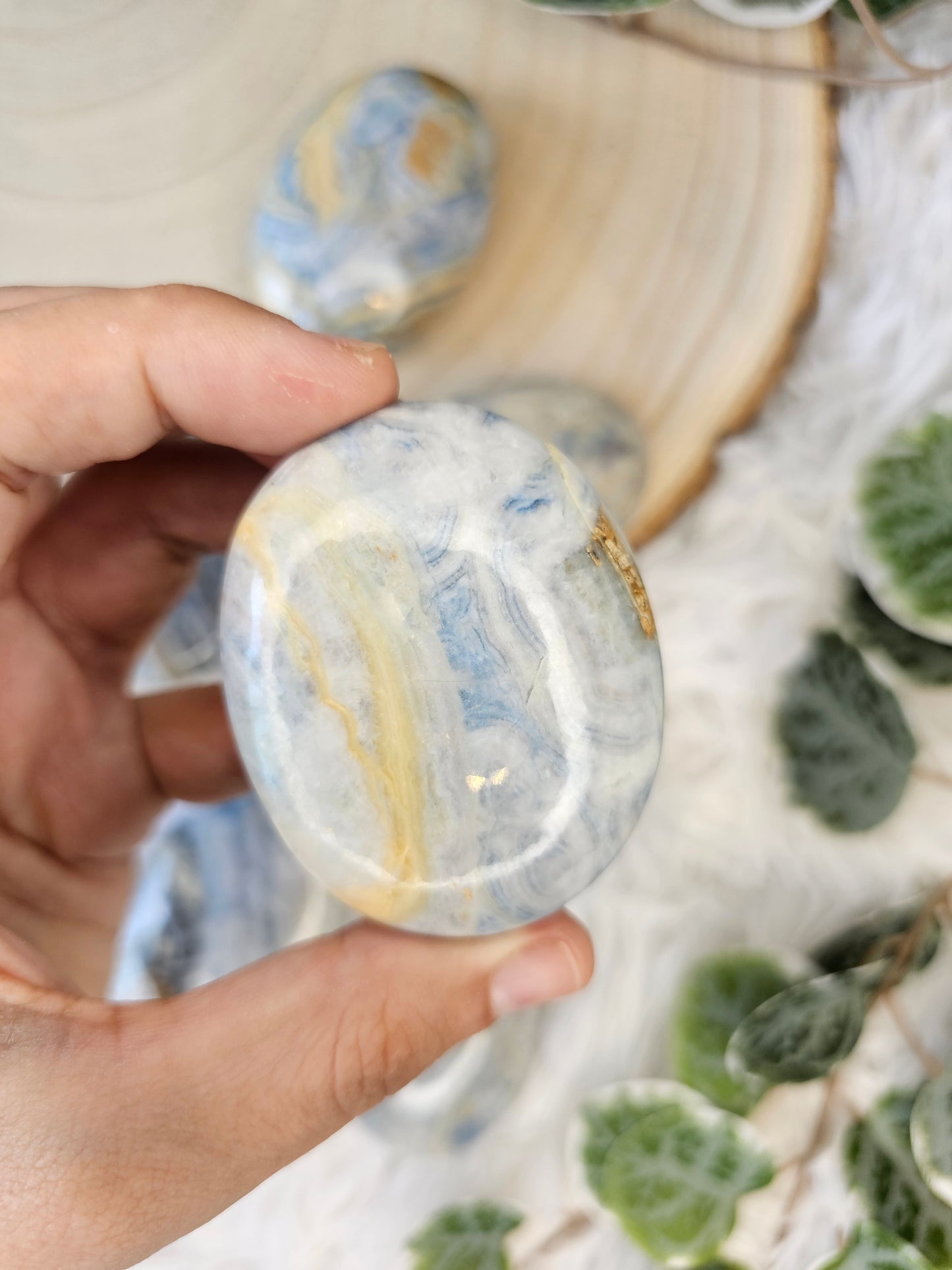 Scheelite Palm Stone - MAS0586