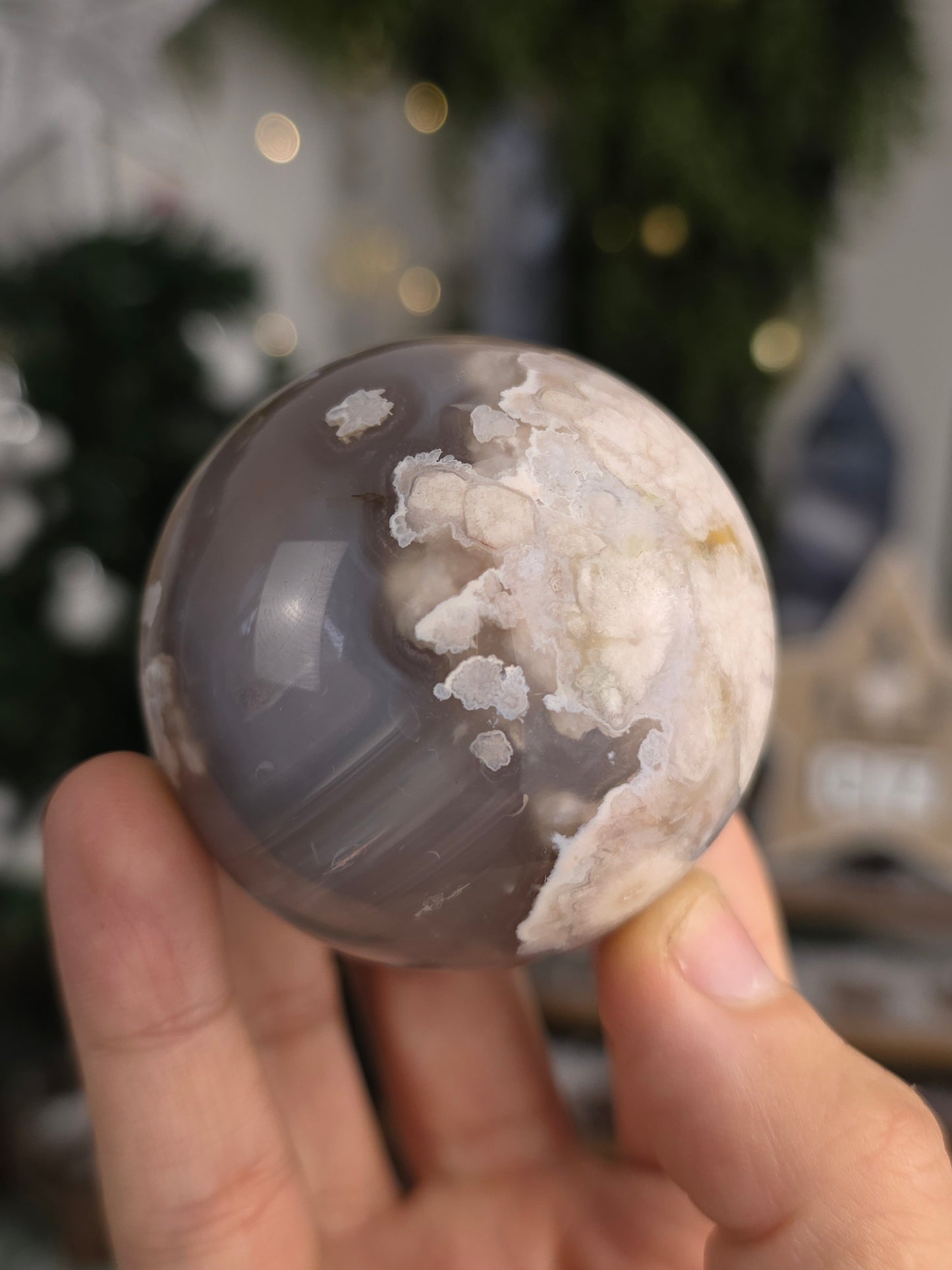 Black Flower AgateSphere B - MAS6010