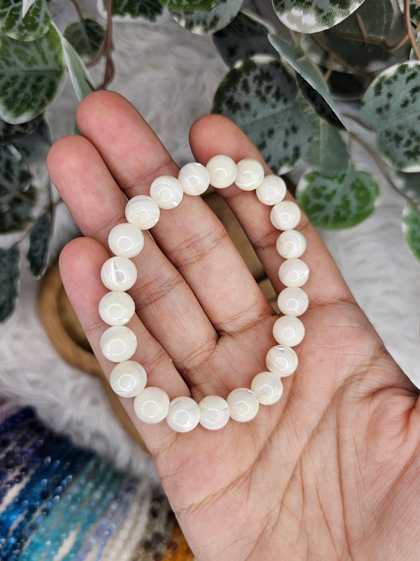 Mother of Pearl Shell 8mm Bracelet - MAS1033