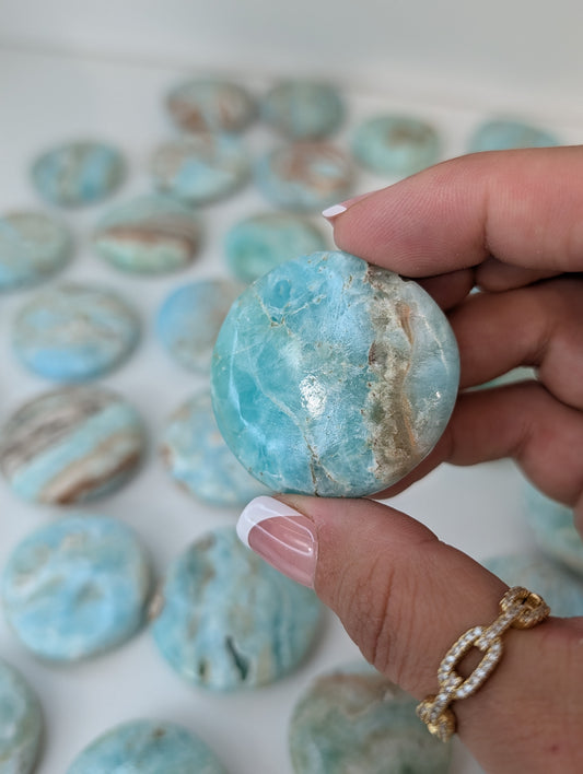 Intuitively Chosen Pakistan Caribbean Calcite Button Flat Stones