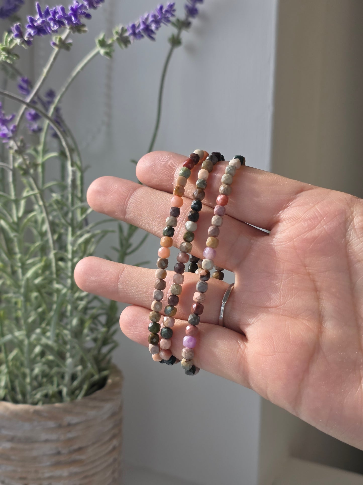 Alashan Agate - Cubic Facetted Bracelet 4mm