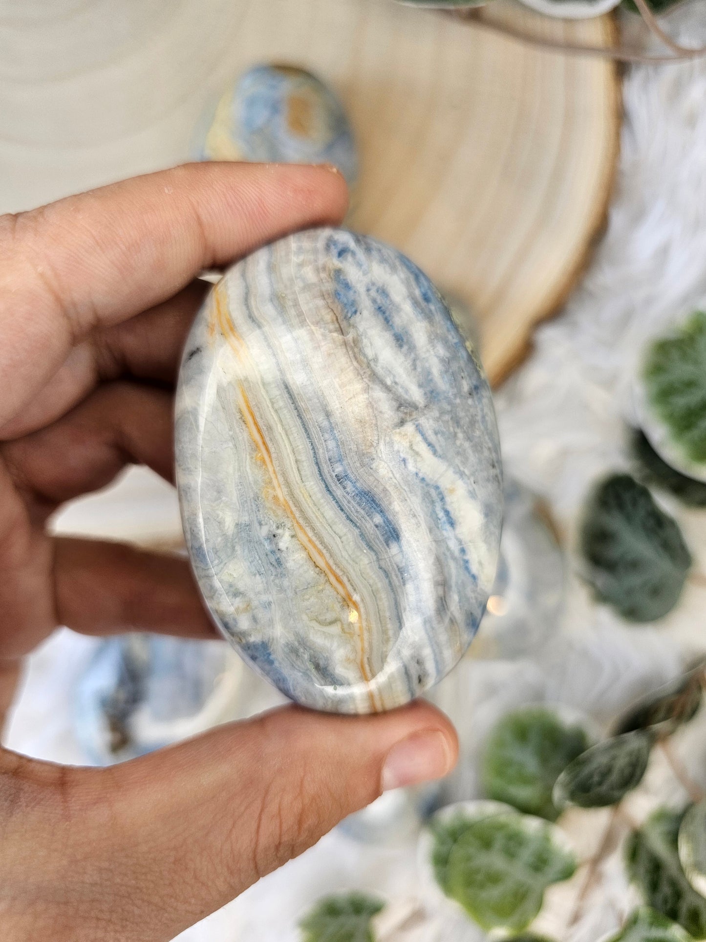 Scheelite Palm Stone - MAS0586