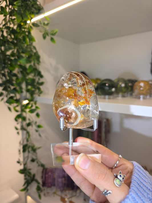 Garden Quartz Lens Freeform on Stand C