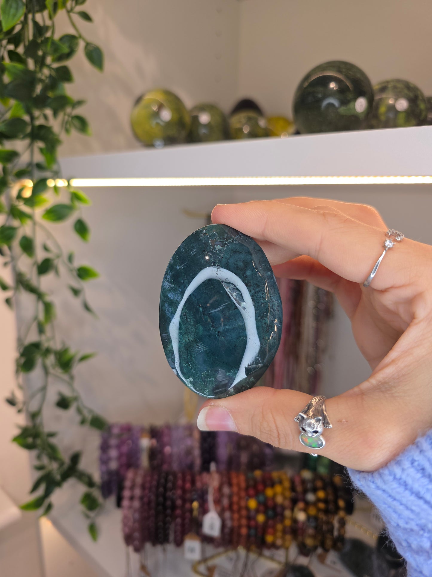 Moss Agate Palm Stones