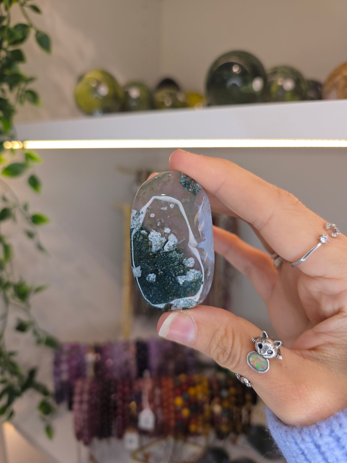 Moss Agate Palm Stones