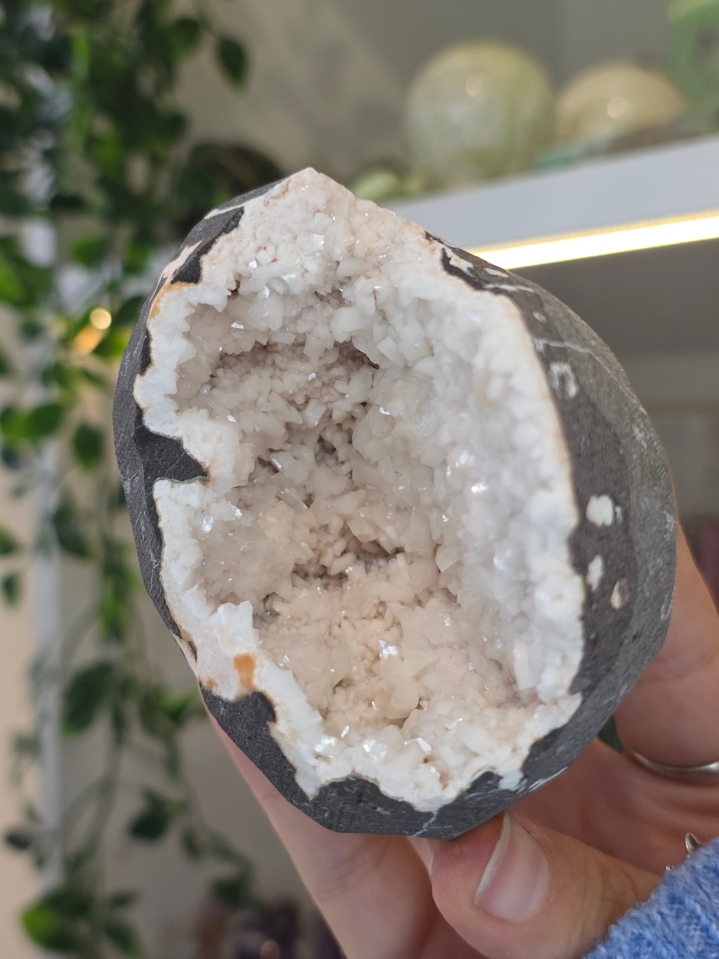 Pink Heulandite with Stilbite on Basalt Matrix from Mumbai, Maharashtra, India - Z