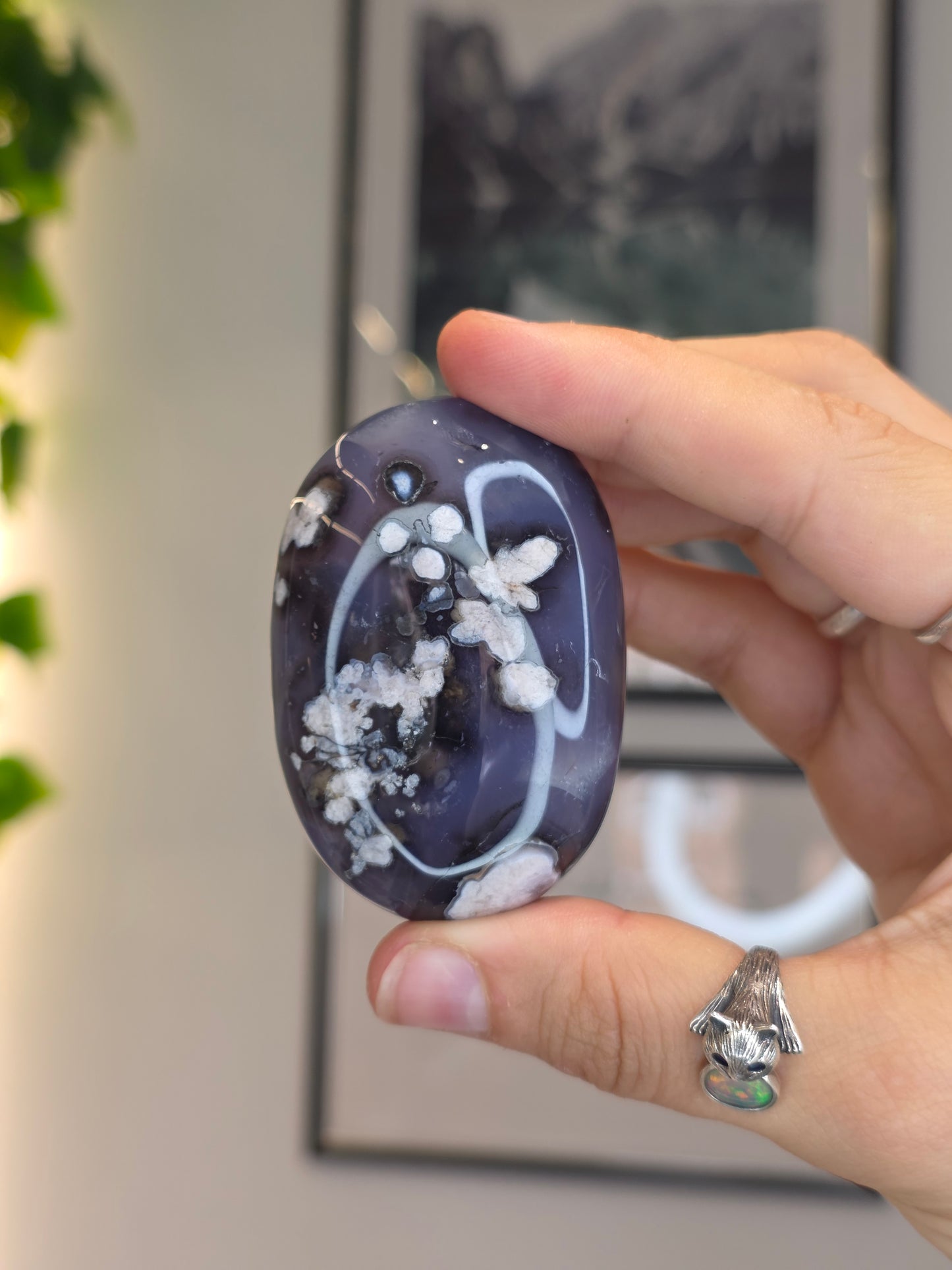 Blue Flower Agate Palm Stones