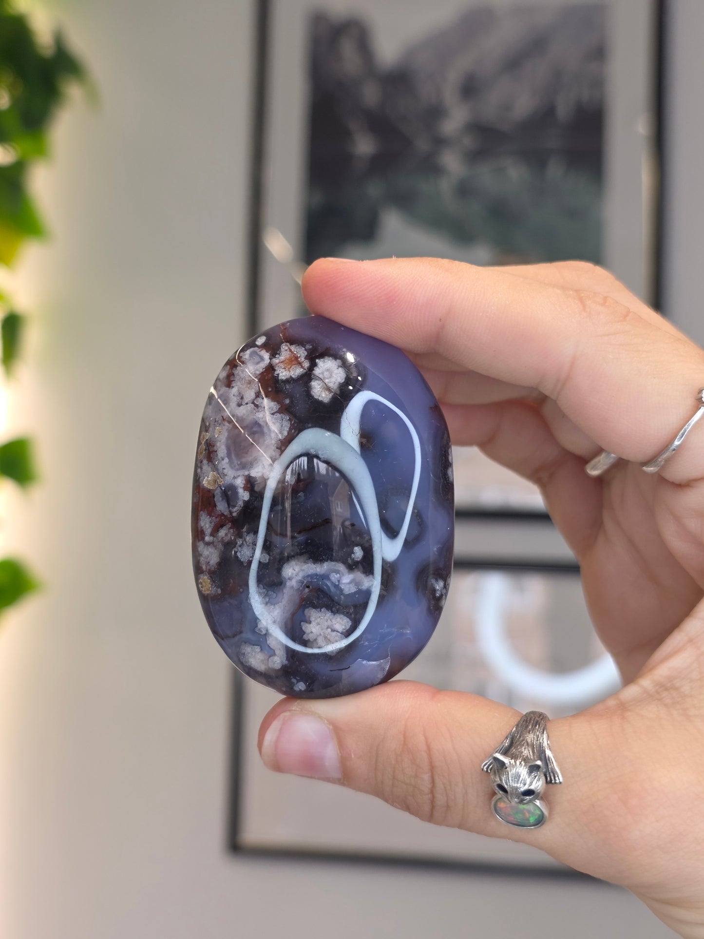 Blue Flower Agate Palm Stones
