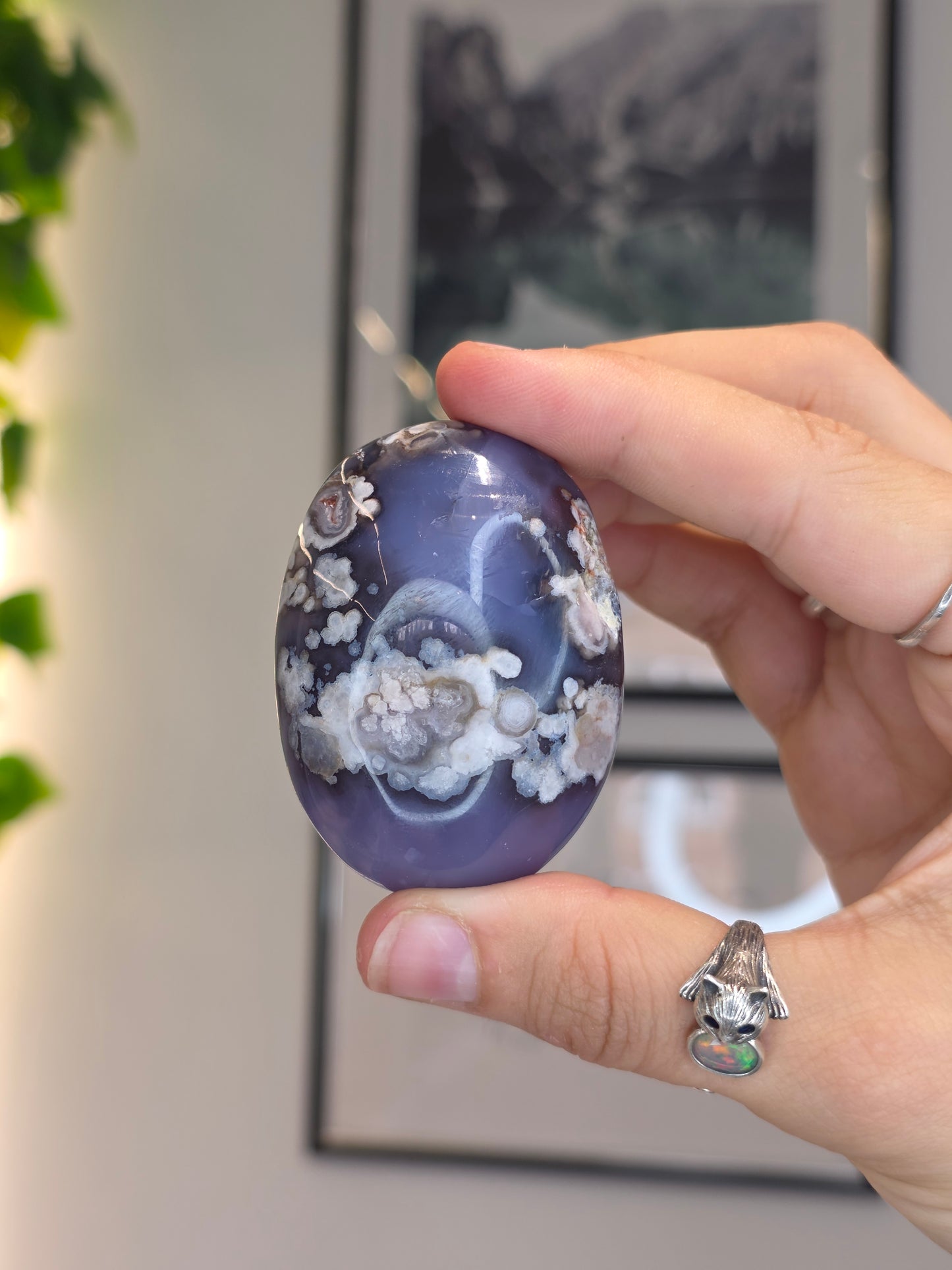 Blue Flower Agate Palm Stones