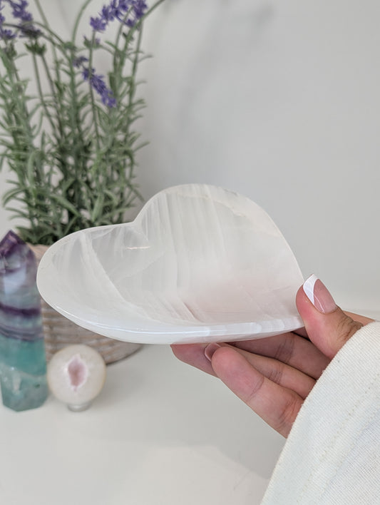 Mexican Banded White Onyx Calcite Heart Bowl
