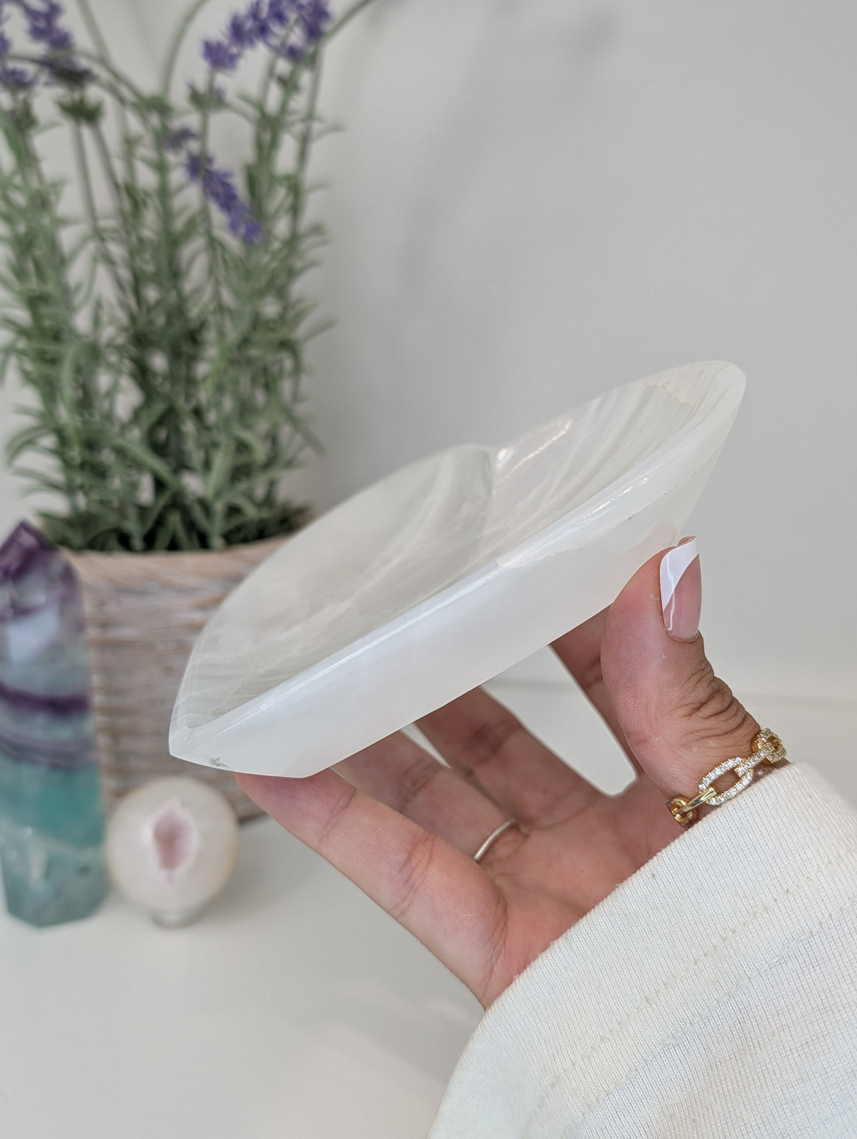 Mexican Banded White Onyx Calcite Heart Bowl