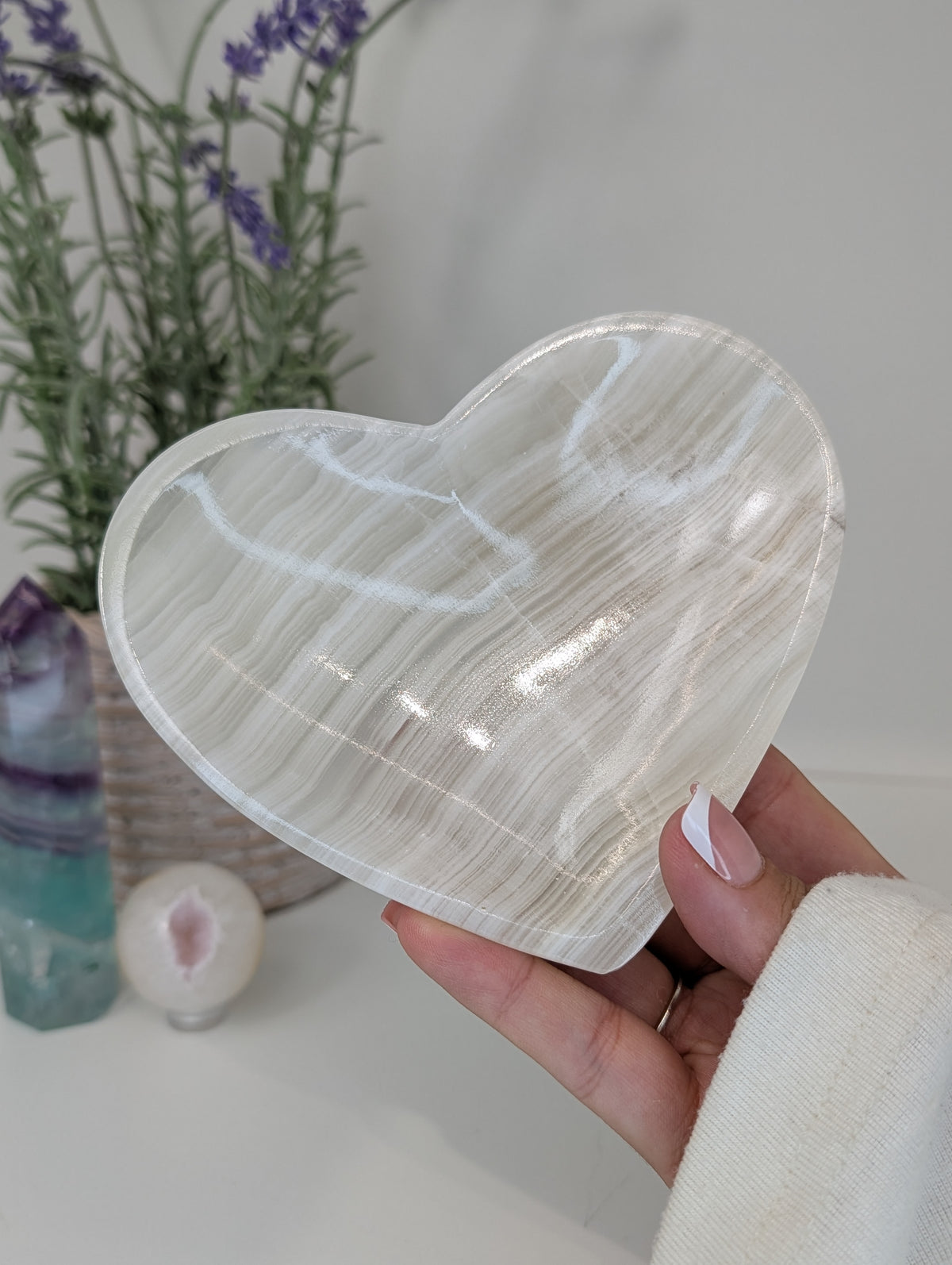 Mexican Banded White Onyx Calcite Heart Bowl