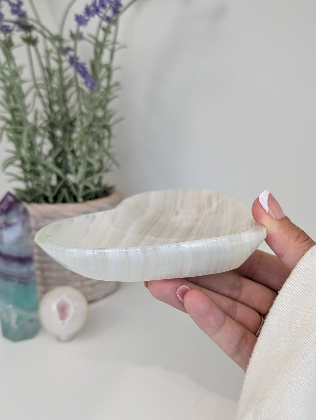 Mexican Banded White Onyx Calcite Heart Bowl