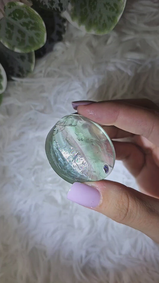 Round Fluorite Palm Q - MAS1065