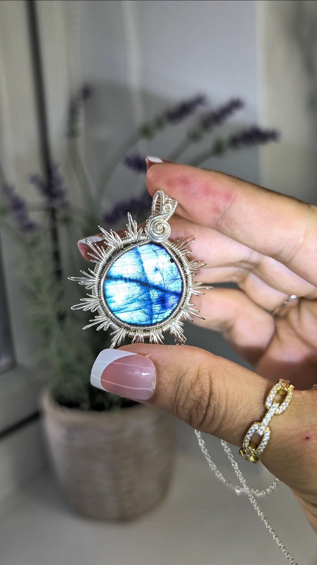 Hand Woven Silver Labradorite Sun Necklace with S925 Silver Chain - Blue Flash