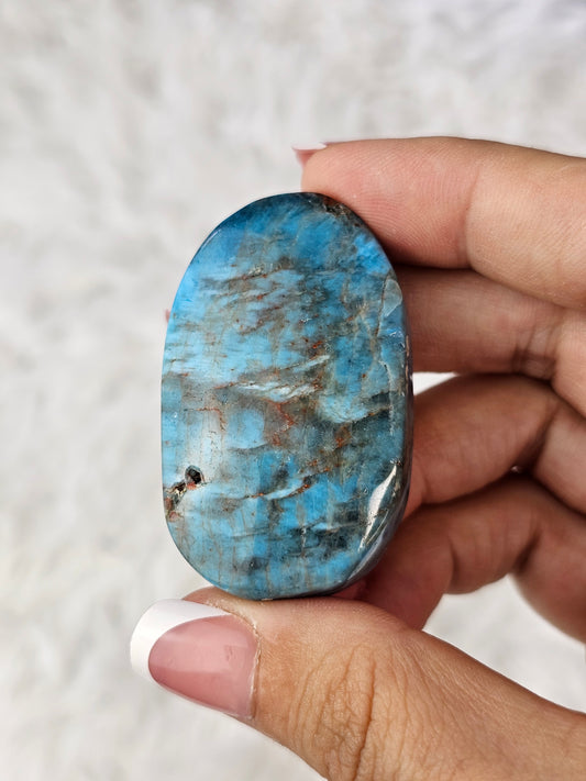 Apatite Palm Stone - MAS0783