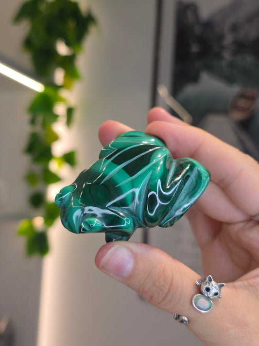 Malachite Frog Carving - G