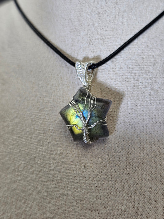 Labradorite star pendant wrapped in silver plated wire featuring the tree of life - MAS0756