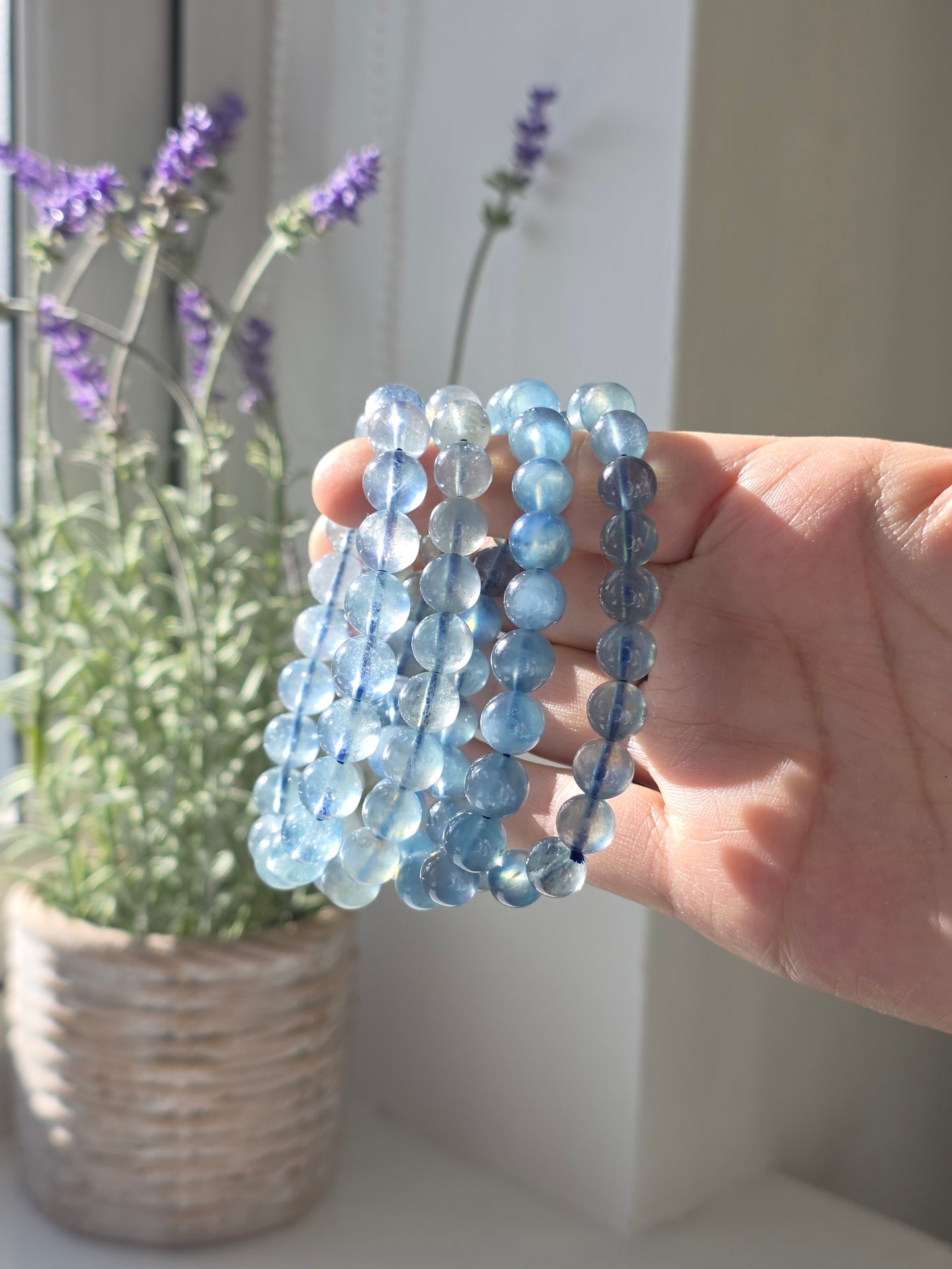 HQ Aquamarine - Round Bead Bracelet 9mm