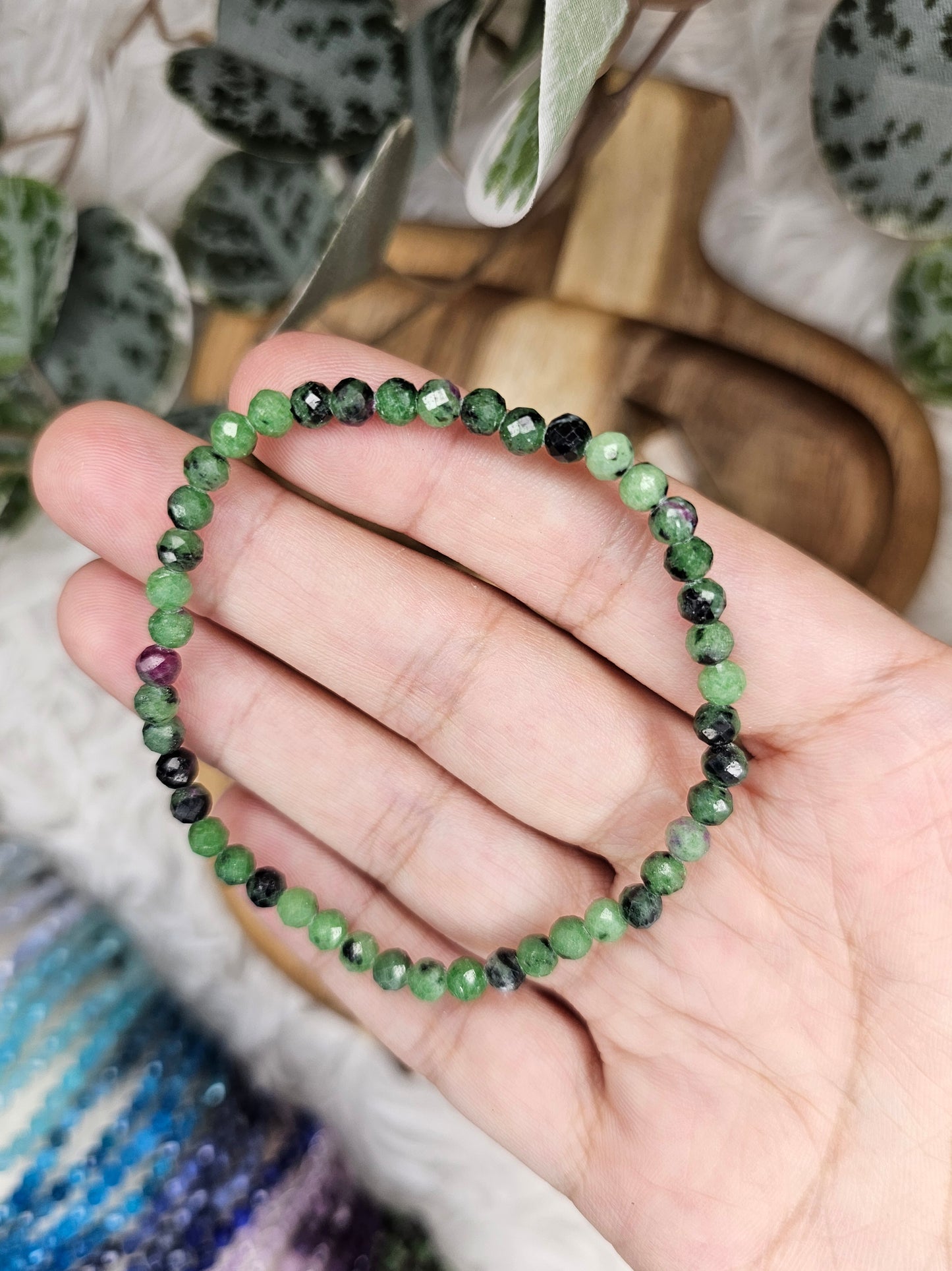 4mm Facetted Amethyst, Aquamarine, Blue Lace, Ruby Zoisite, Lapis Lazuli, Sodlite, Tourmaline, Lepidolite, Malachite, Apatite, Amazonite Moonstone Bracelet - MAS0991