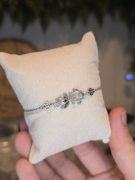 S925 Silver Moonstone Goldfish Bracelet