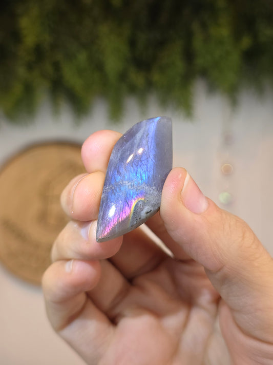 Labradorite Cabachon