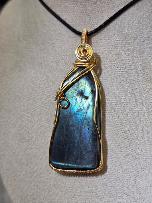 Labradorite pendant wrapped in gold plated wire - MAS0758