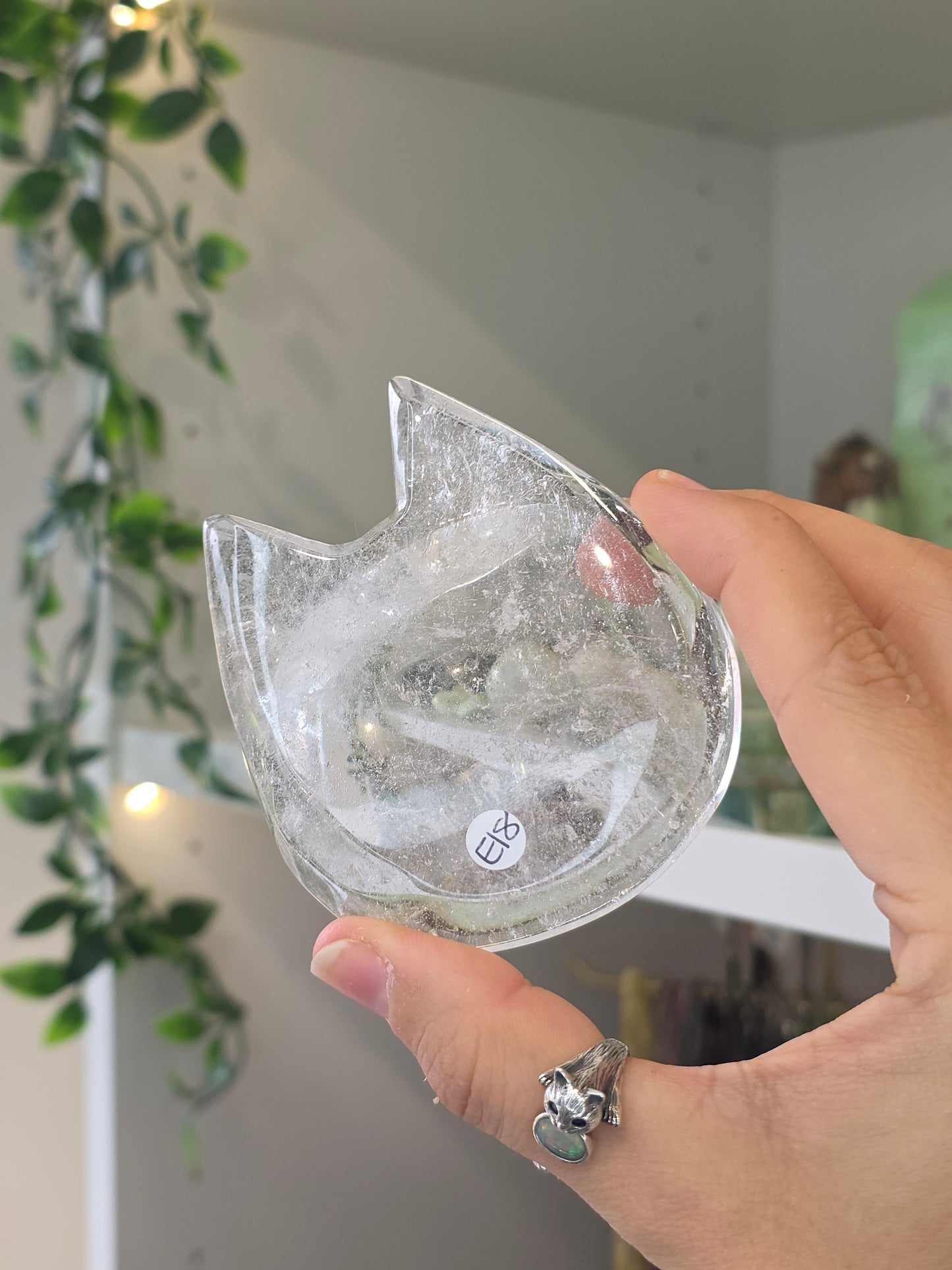 Himalayan Quartz Cat Bowl E