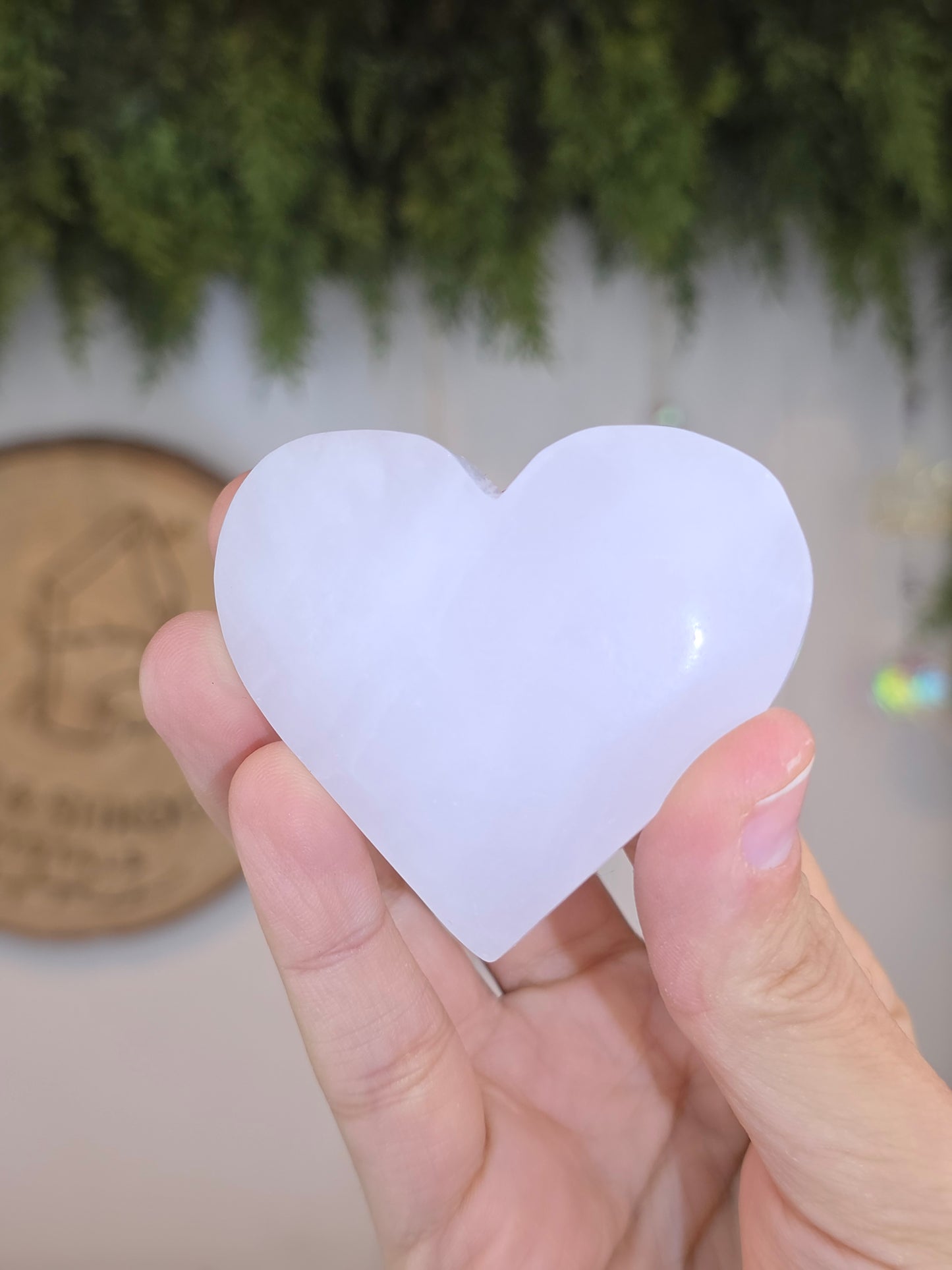 UV Reactive Mongano Calcite Heart