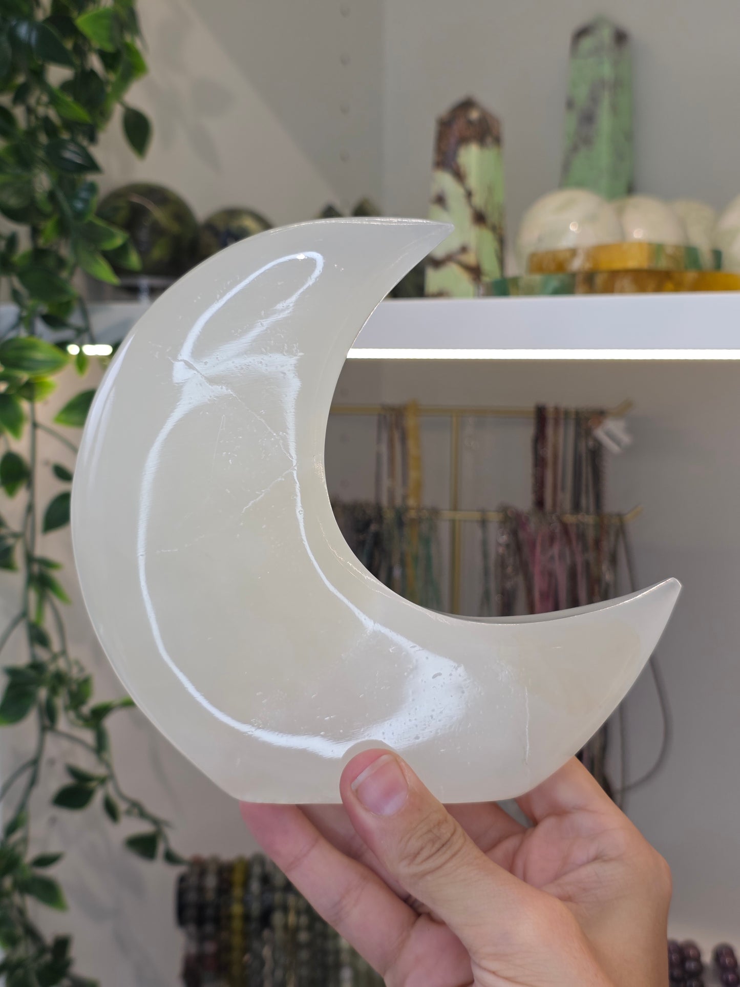 Mexican Onyx Freestanding Moon - White Calcite - C