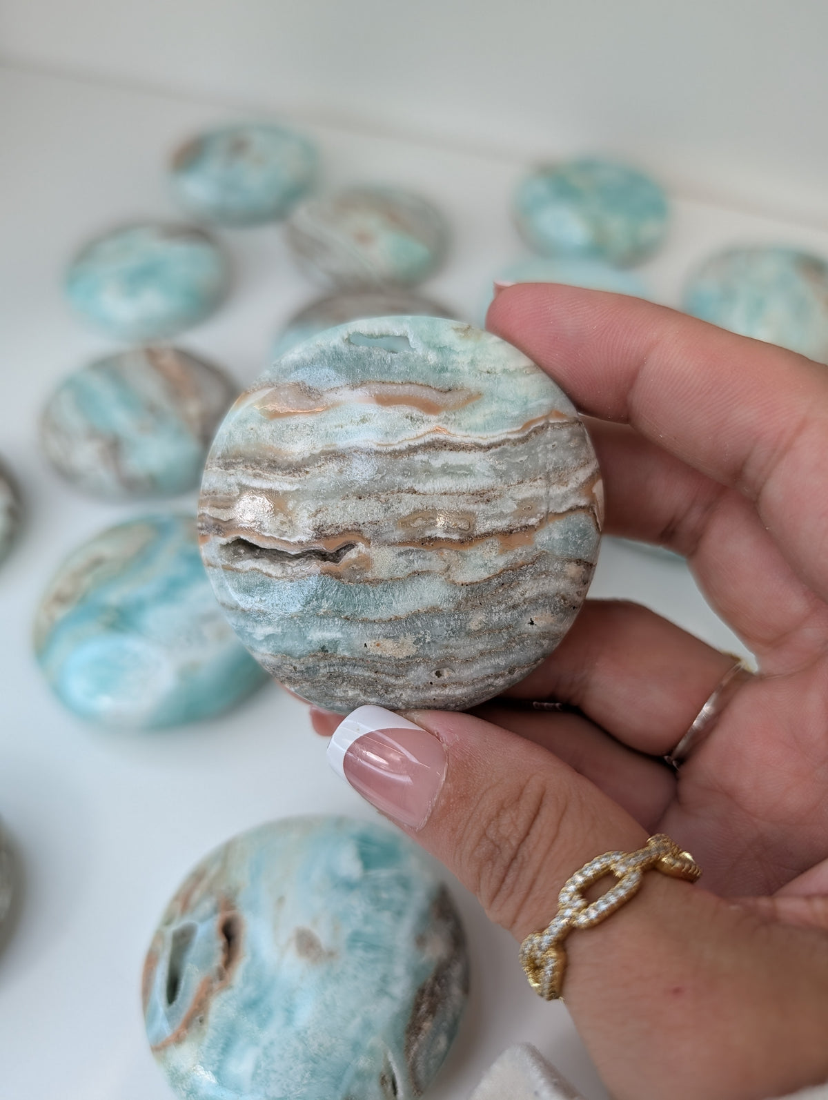 Pakistan Caribbean Calcite Round Palm Stones