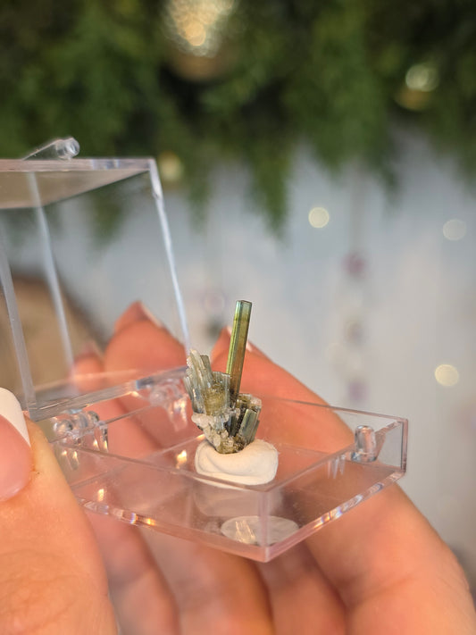 Elongated Prysmatic Green Tourmaline from Pakistan - MAS6088