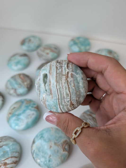 Pakistan Caribbean Calcite Round Palm Stones