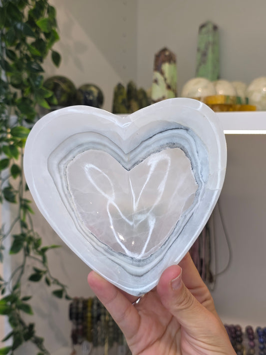 Mexican Onyx Heart Shape Bowl - White Calcite - C