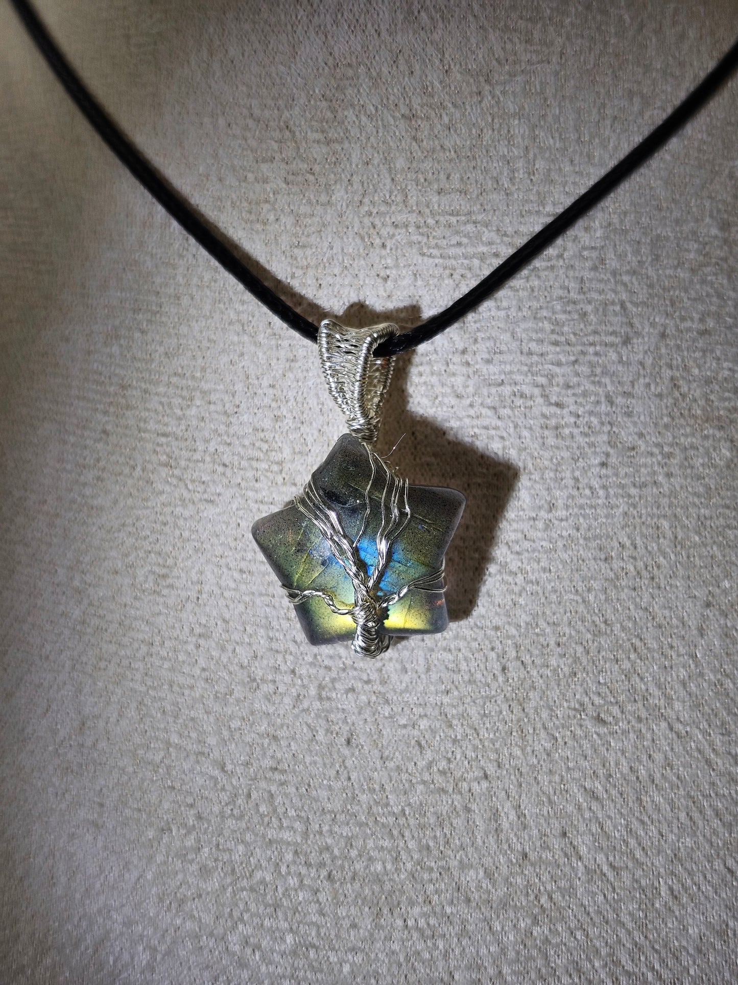 Labradorite star pendant wrapped in silver plated wire featuring the tree of life - MAS0756