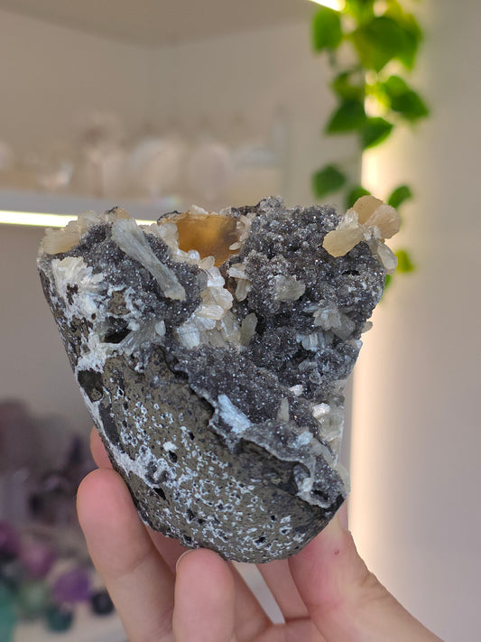 Honey Calcite on Black Chalcedony with Stilbite (Q) from Madhya Pradesh India