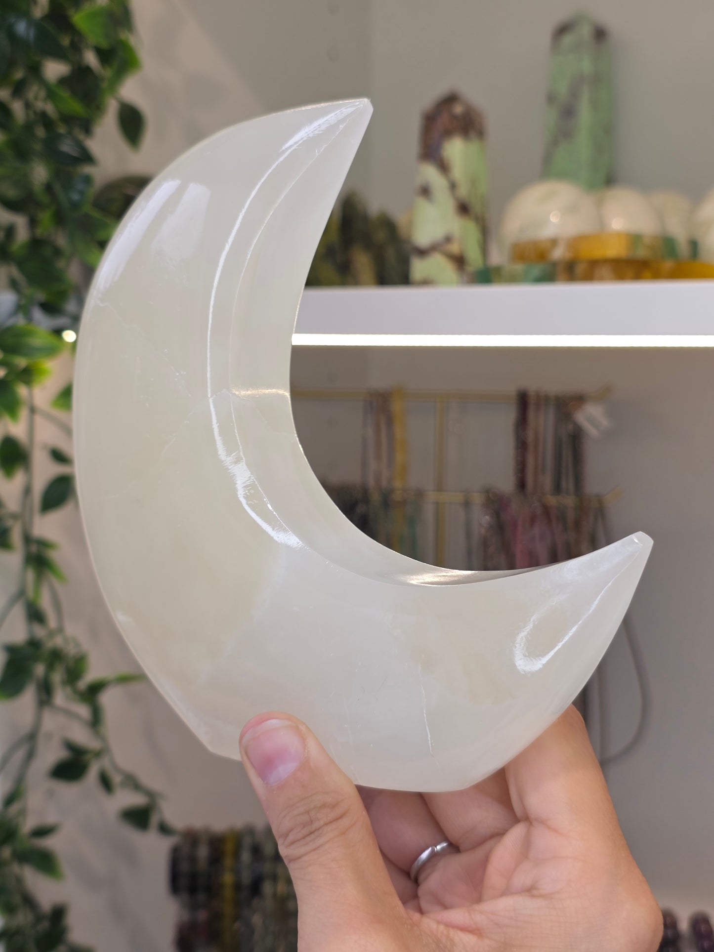 Mexican Onyx Freestanding Moon - White Calcite - C