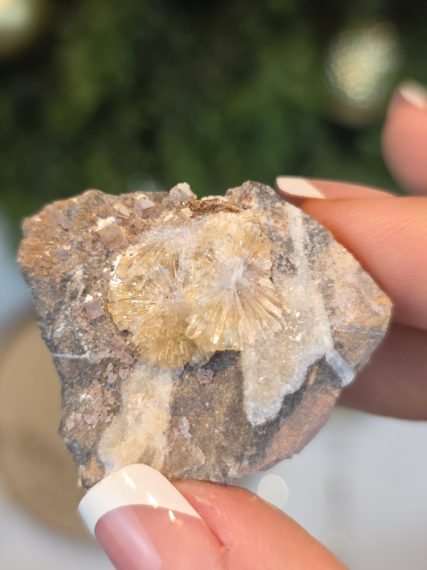 UV reactive Creedite from the Dachang Mine, Guizhou, China - MAS6123